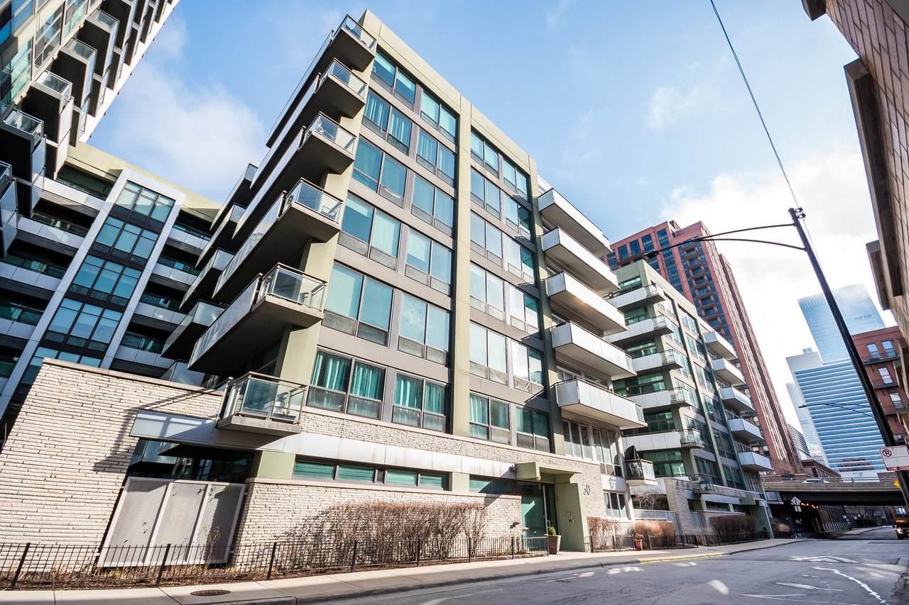 660 Wayman Street - Photo 1