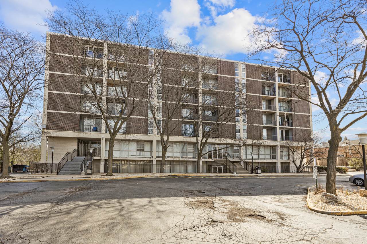 1043 York Road - Photo 1