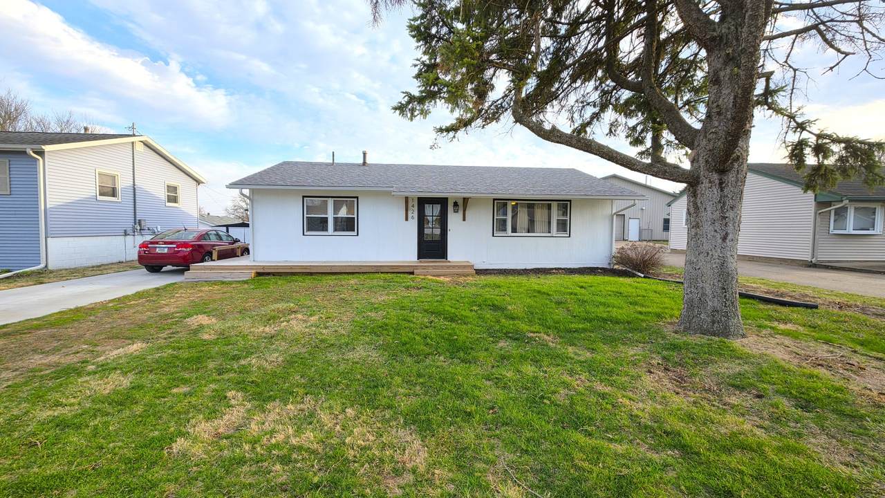 1426 Davenport Street - Photo 1