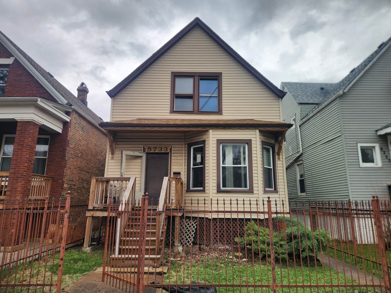 5733 Wolcott Avenue - Photo 1