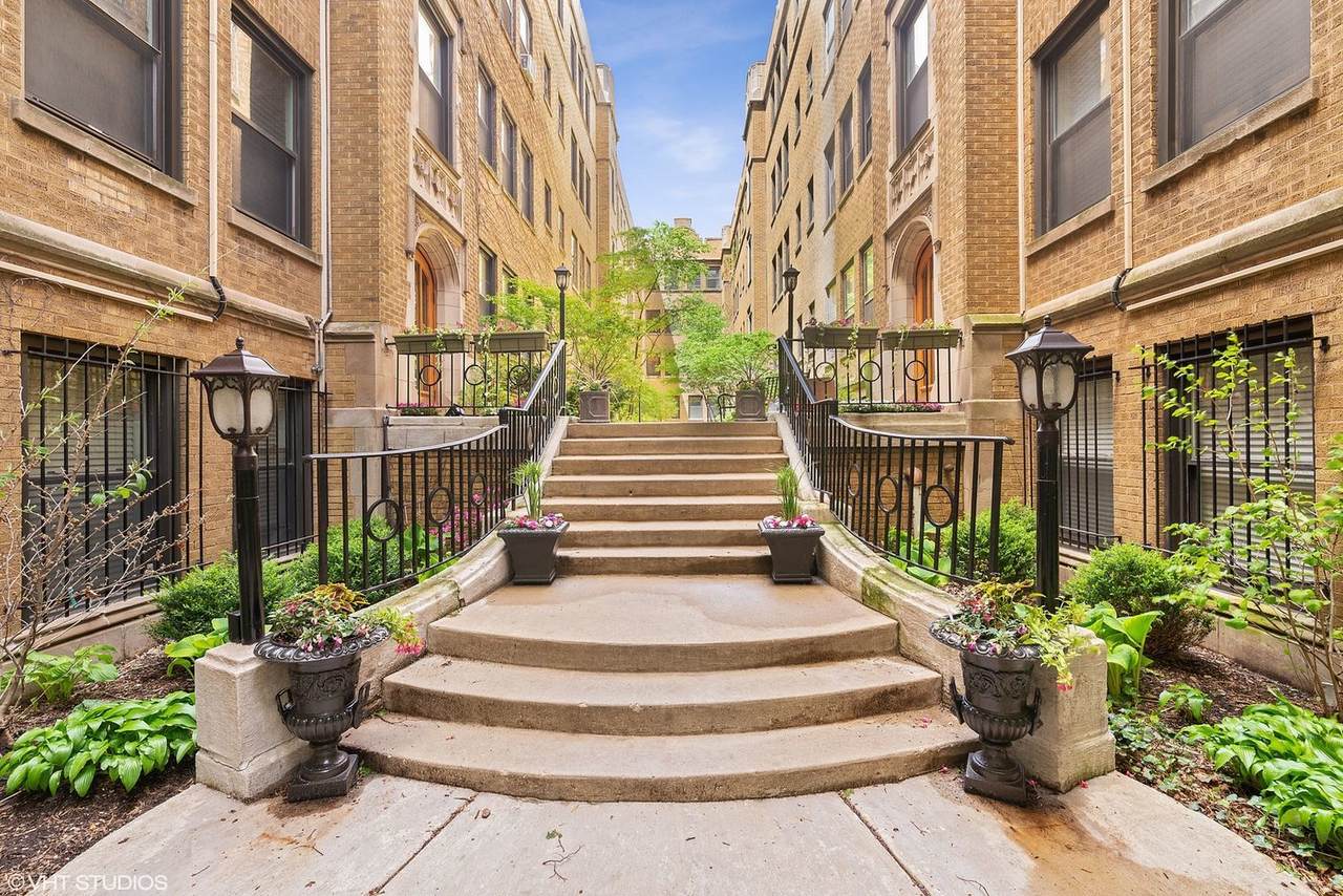 640 Waveland Avenue - Photo 1