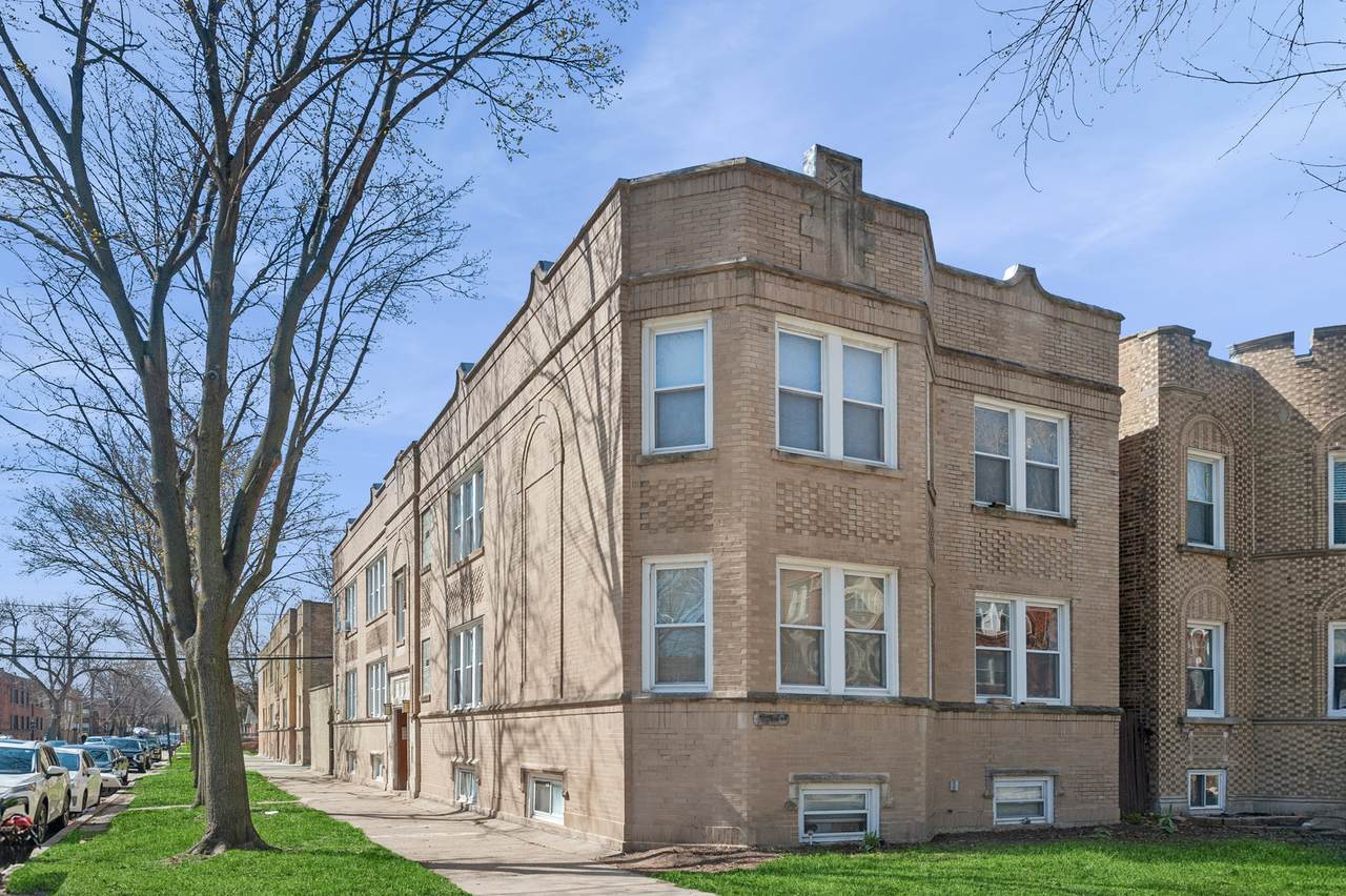 2440-42 Ardmore Avenue - Photo 1