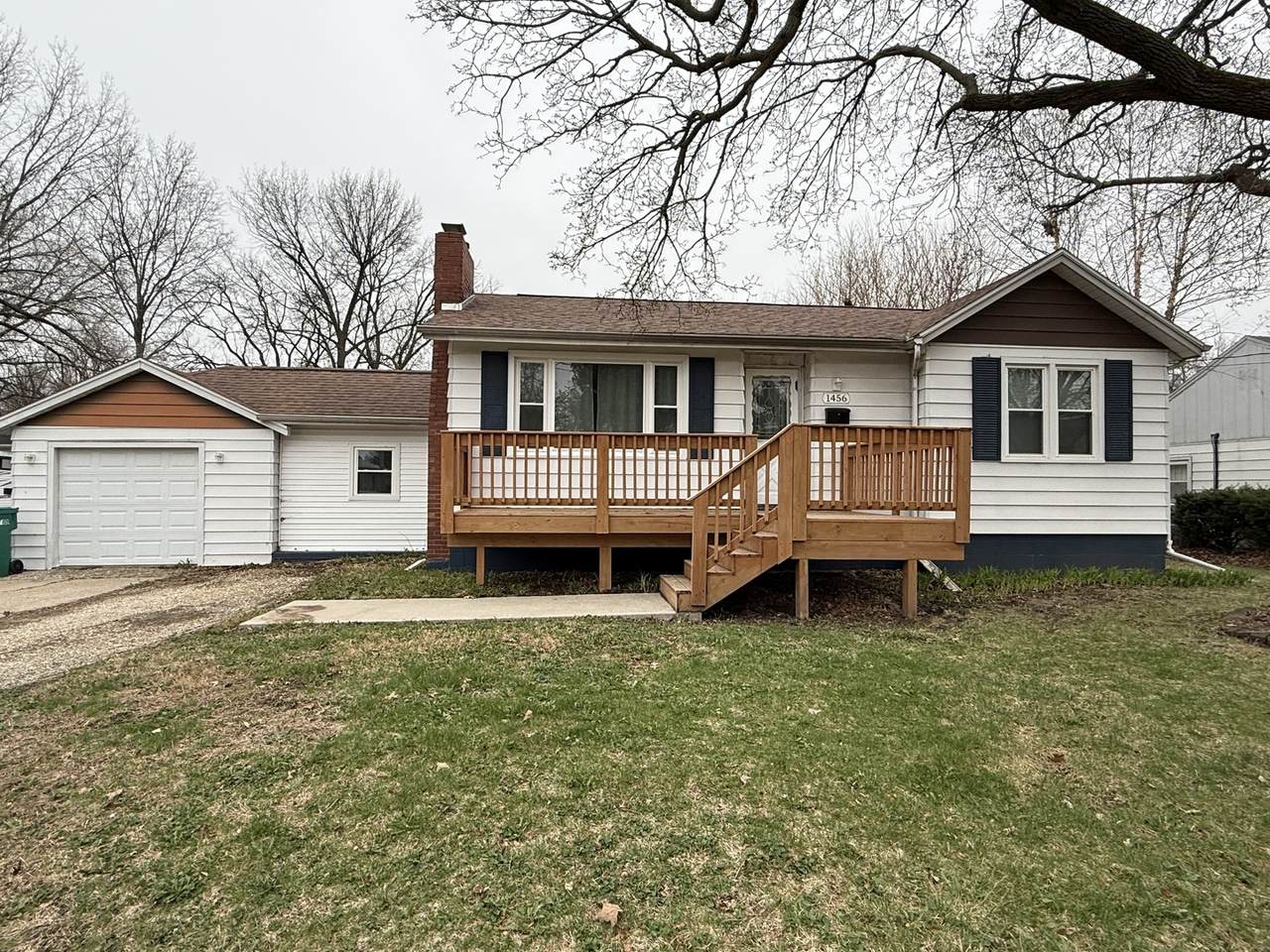 1456 Losey Street - Photo 1