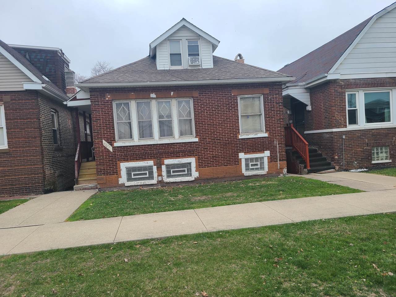 9230 Saginaw Avenue - Photo 1