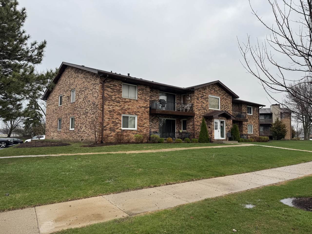 344 Sheridan Drive - Photo 1