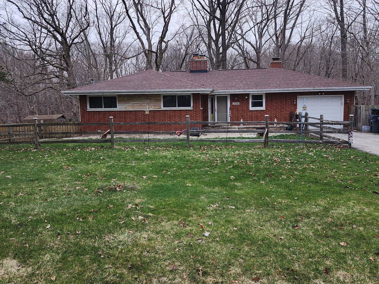 39266 North Avenue - Photo 1
