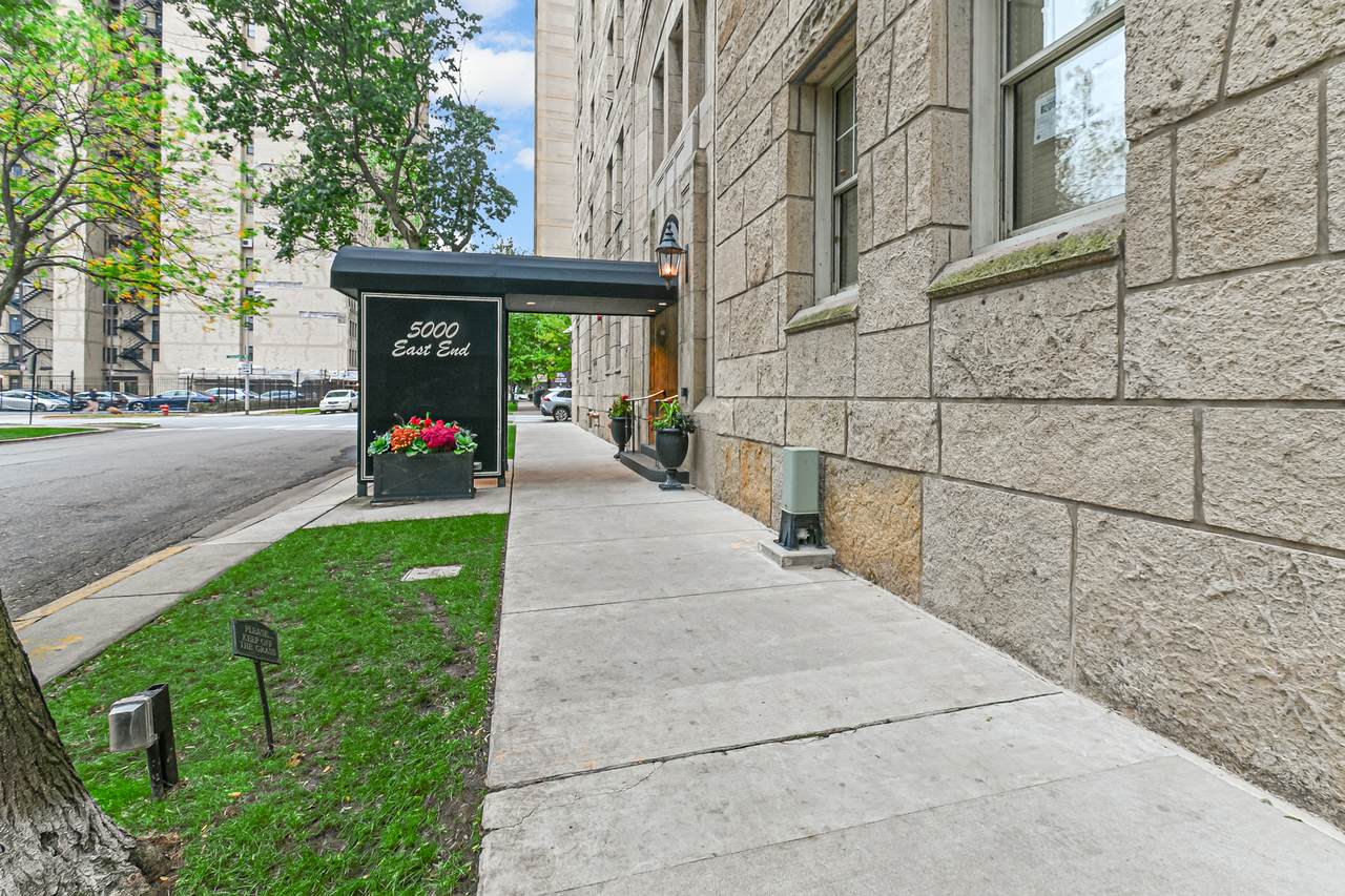 5000 East End Avenue - Photo 1