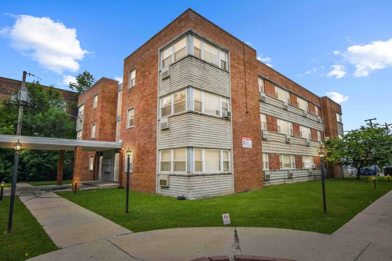 2409 Balmoral Avenue - Photo 1