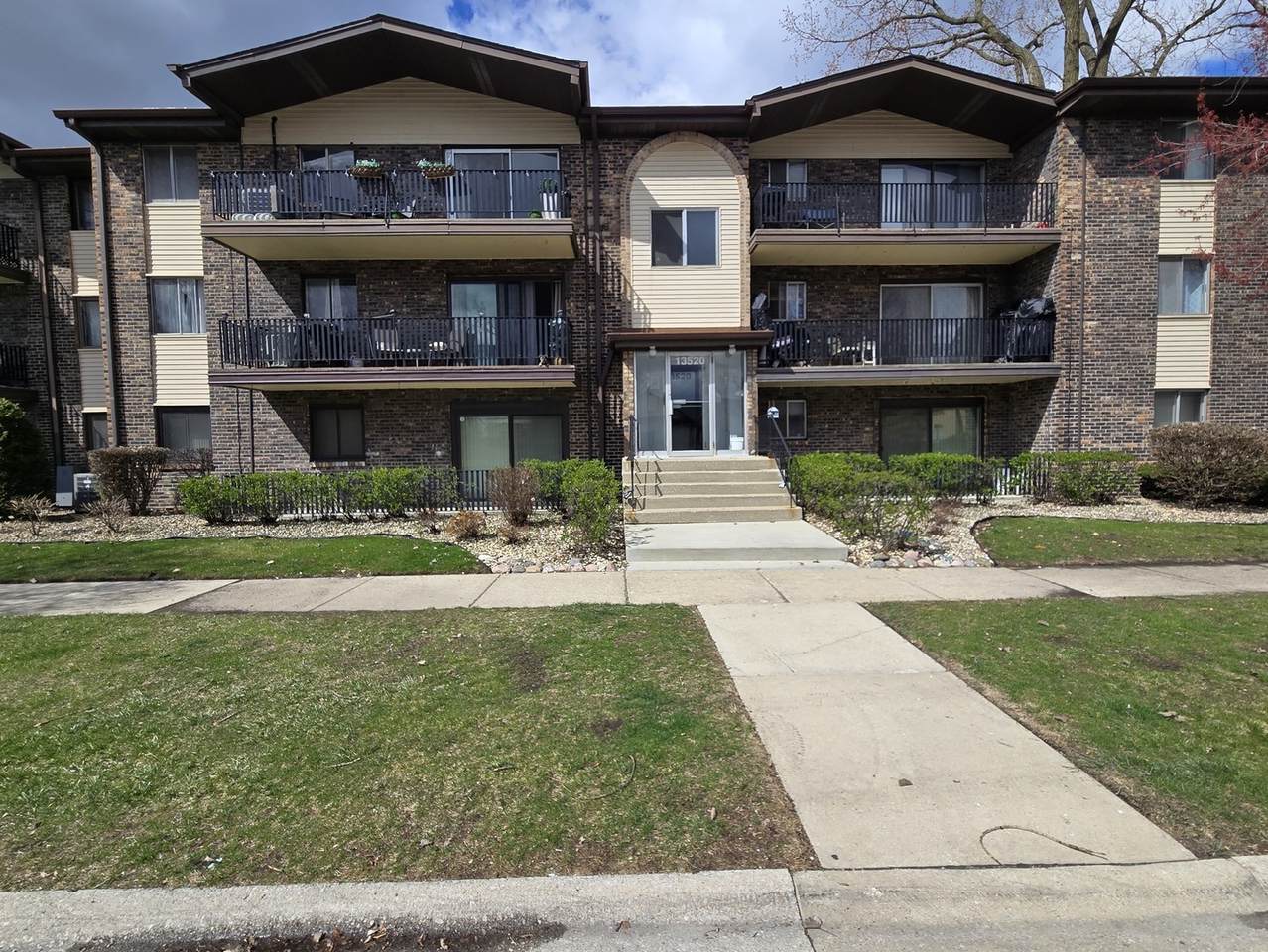 13520 Lawler Avenue - Photo 1