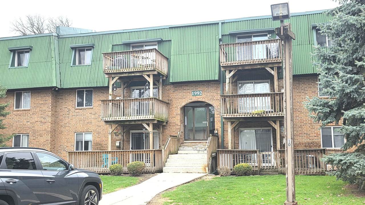 1992 Tall Oaks Drive - Photo 1