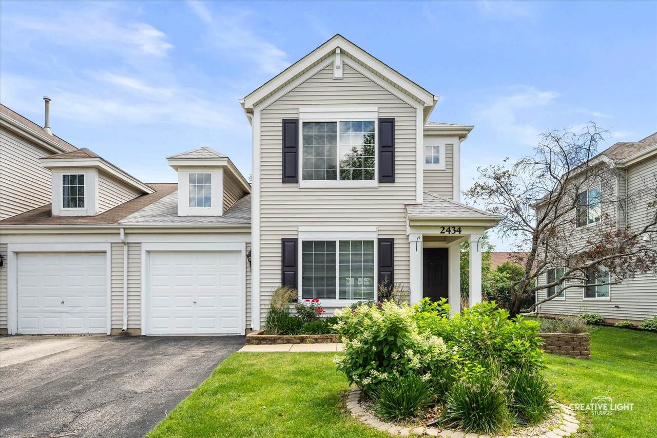 2434 Roxbury Lane - Photo 1