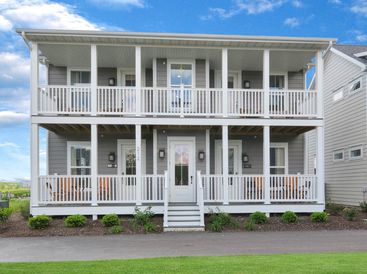 212 Great Loop East Drive - Photo 1