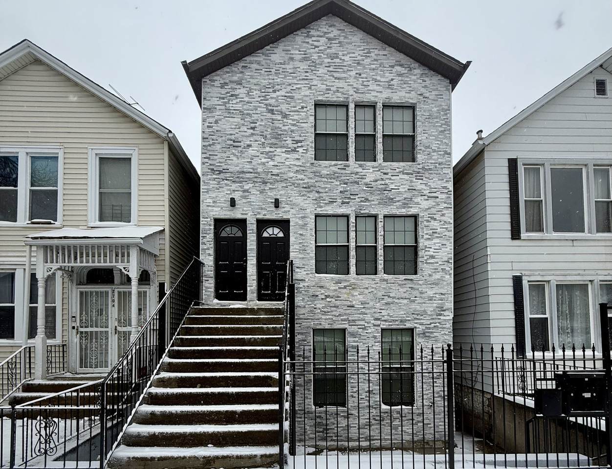 2702 Union Avenue - Photo 1