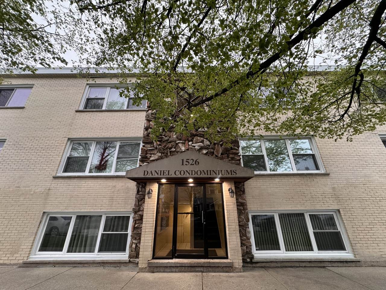 1526 51st Court - Photo 1