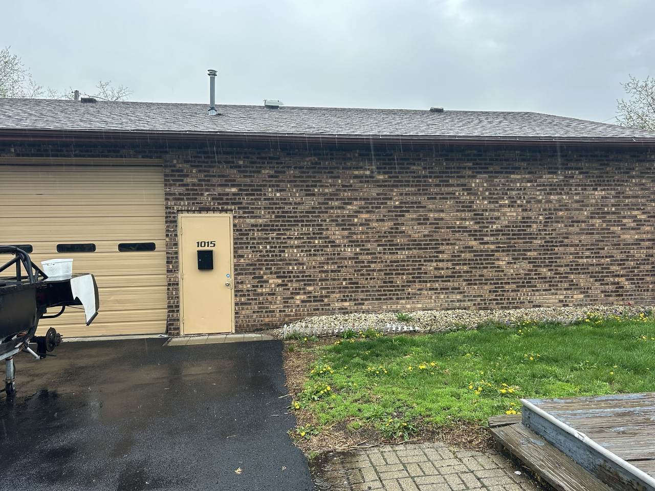 1015 Broadway Avenue - Photo 1