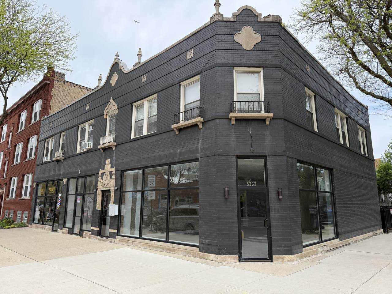 5233 Damen Avenue - Photo 1