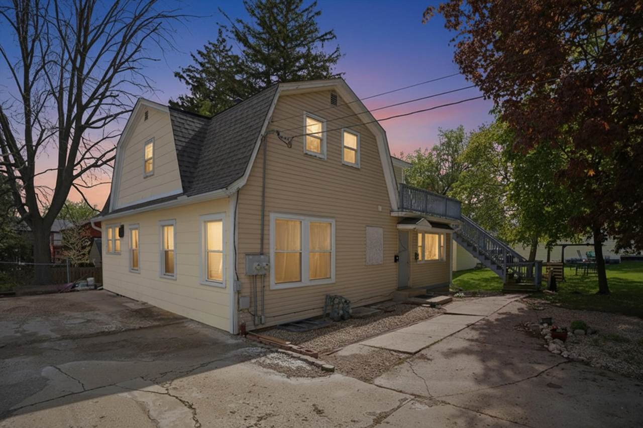 612 Oak Street - Photo 1