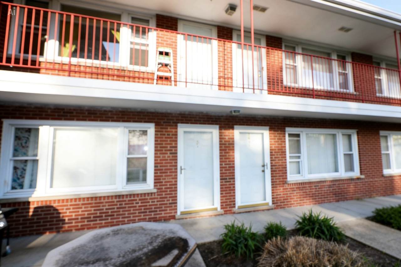 1109 Holiday Lane - Photo 1