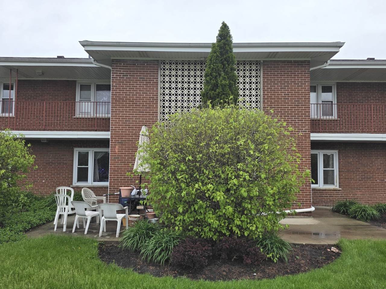 1105 Holiday Lane - Photo 1