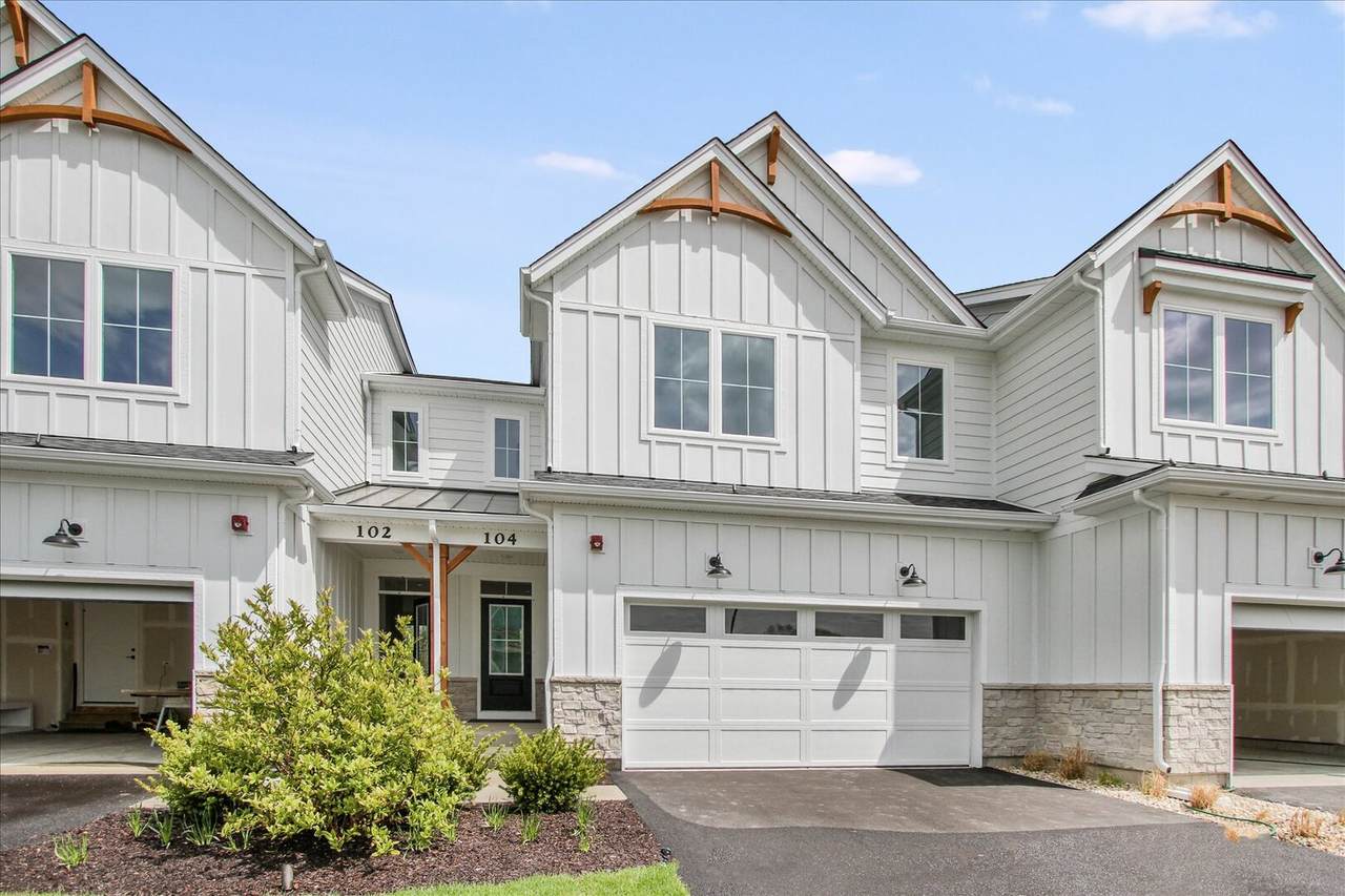 104 Sterling Drive - Photo 1