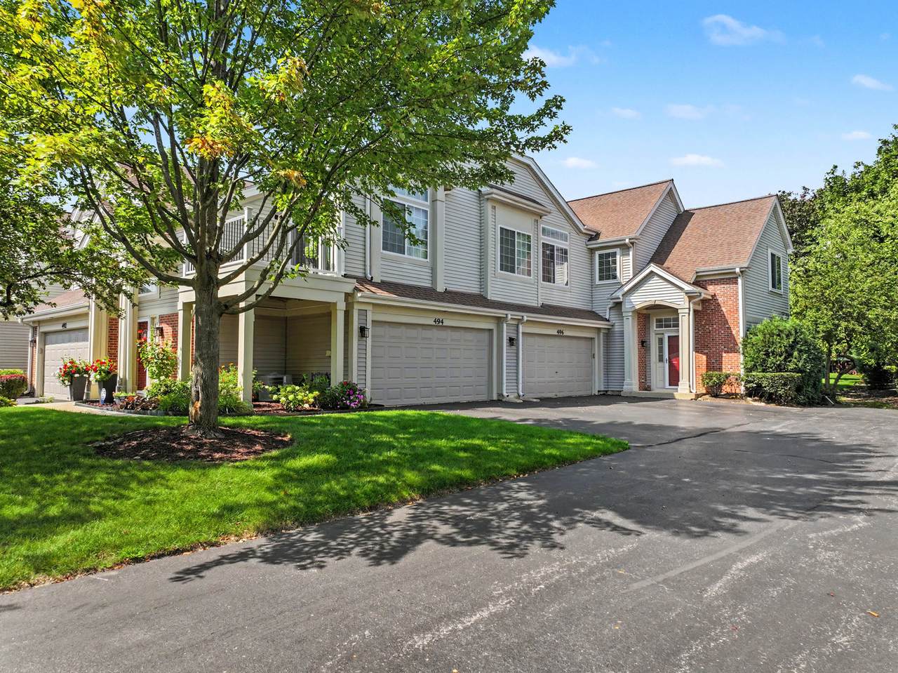 496 Thornhill Lane - Photo 1