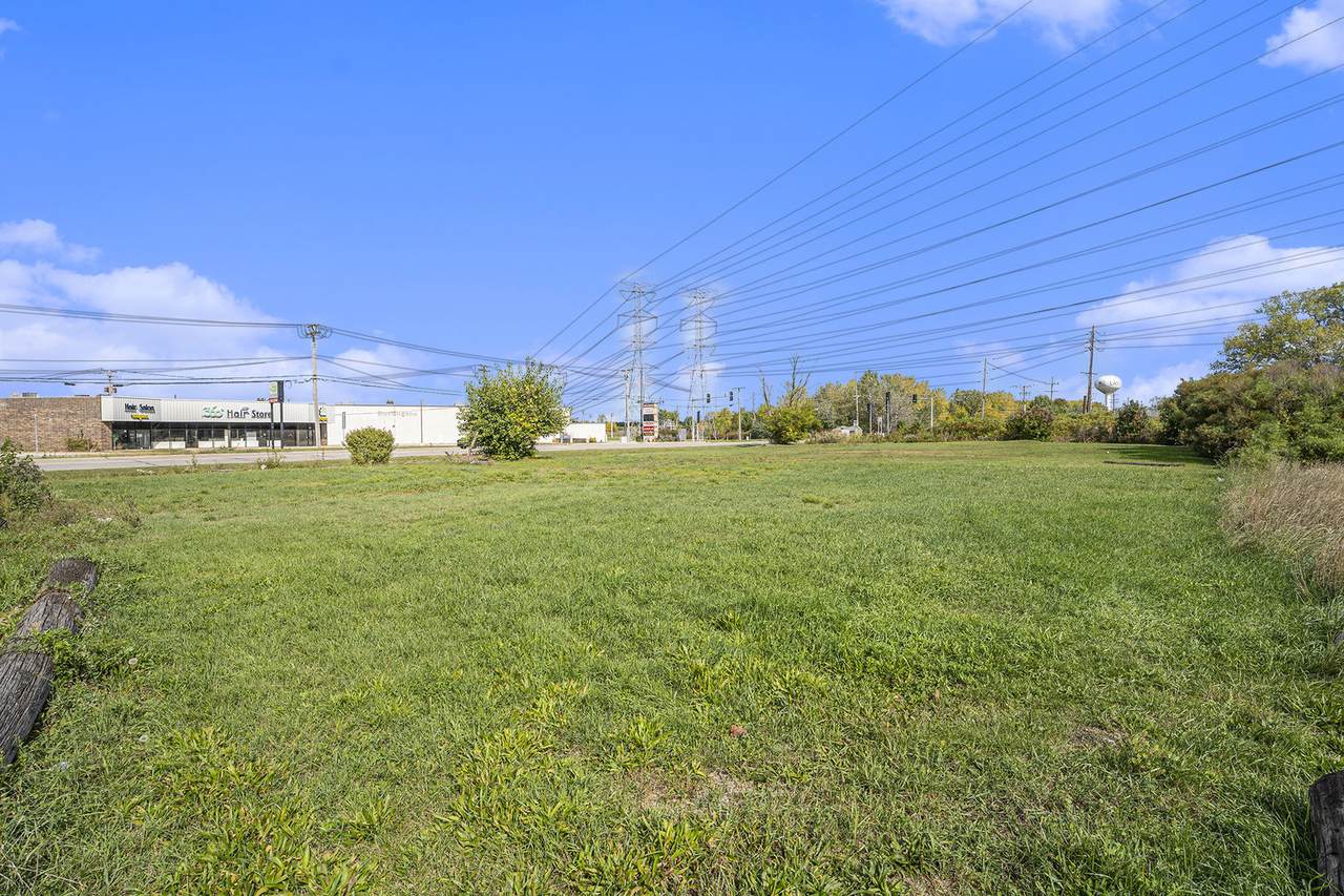 17001 Glen Oak Avenue - Photo 1