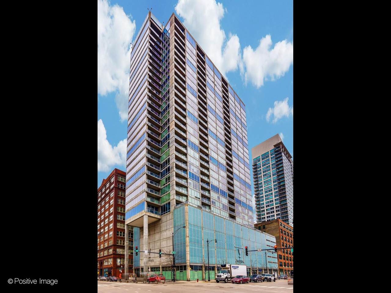 611 Wells Street - Photo 1