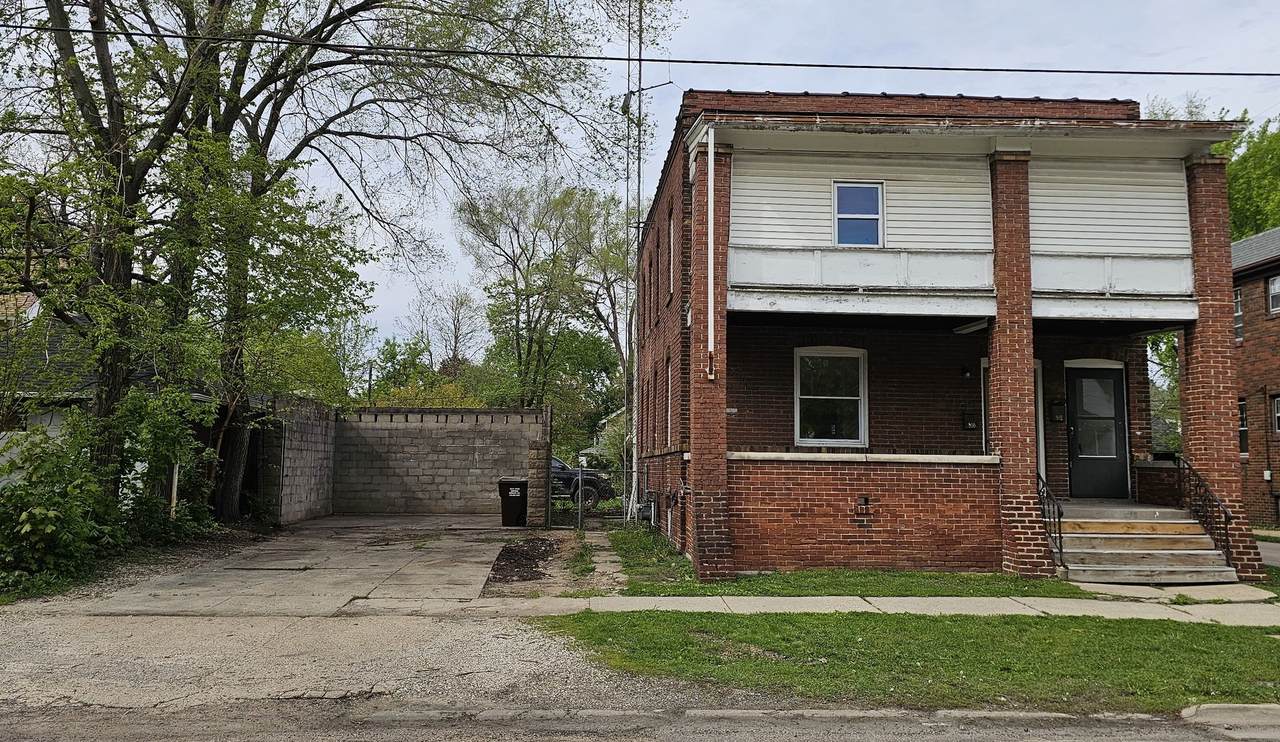 912 18th Avenue - Photo 1