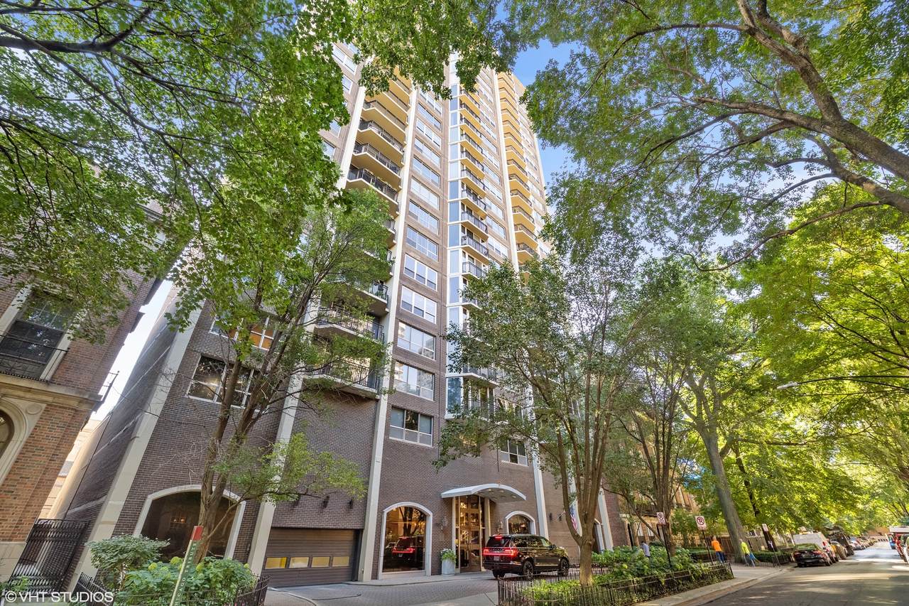 1515 Astor Street - Photo 1
