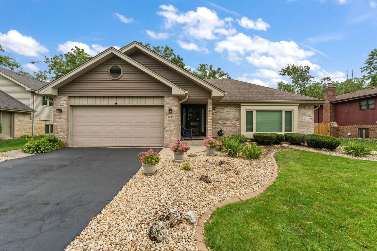 652 Naoma Drive - Photo 1