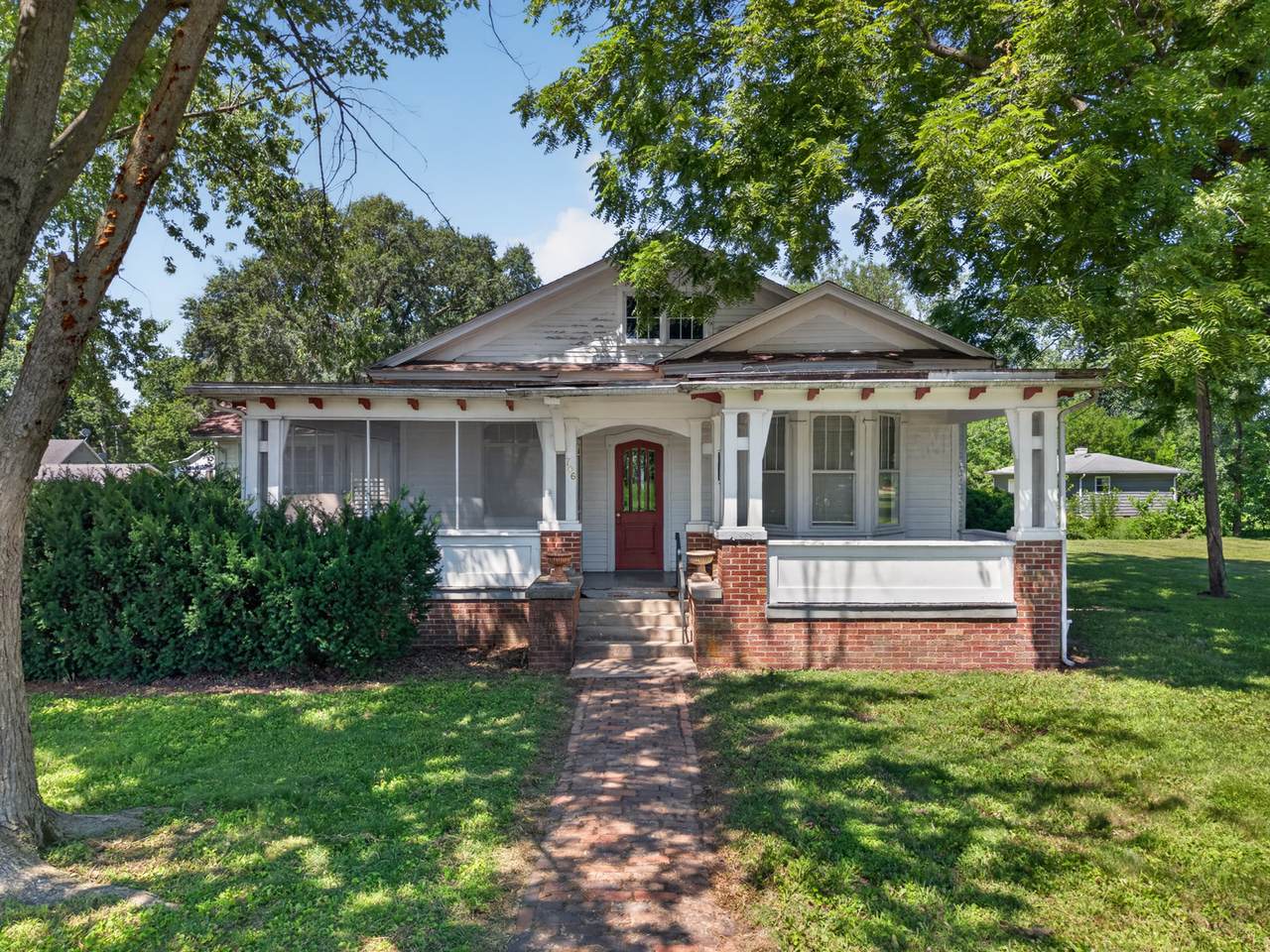 706 Fuller Avenue - Photo 1