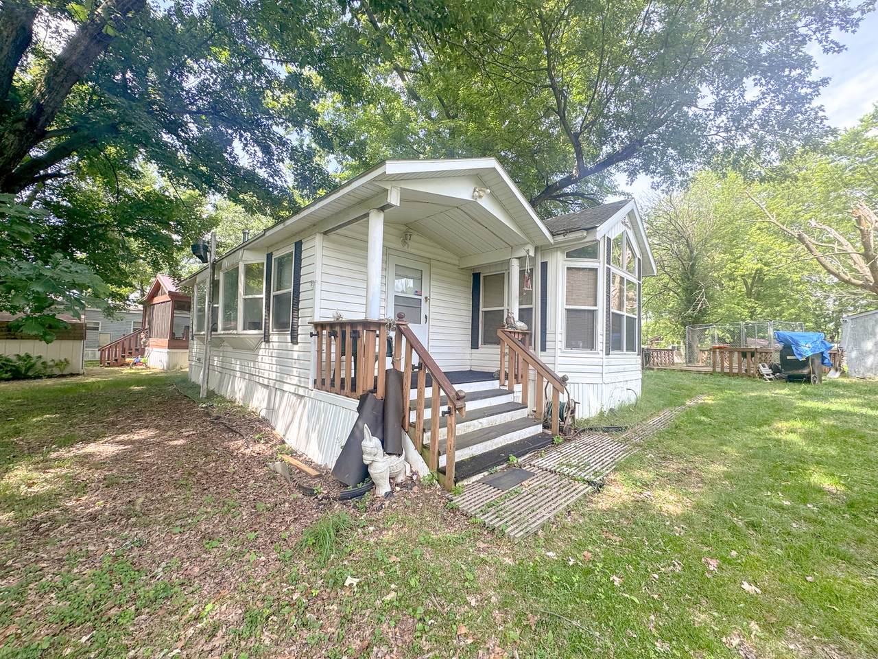 24/99 Woodhaven - Photo 1