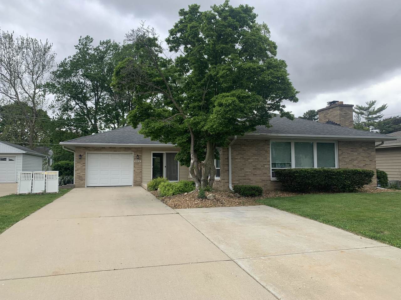 804 Grant Street - Photo 1