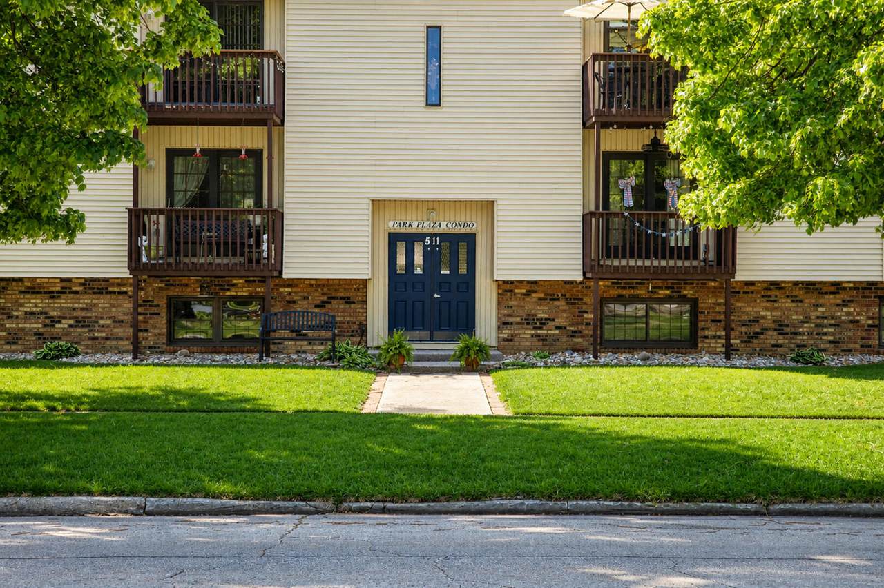 511 Broadway Avenue - Photo 1