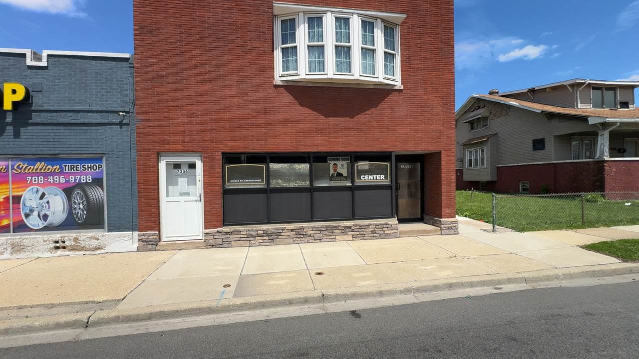 7336 W Archer Avenue - Photo 1