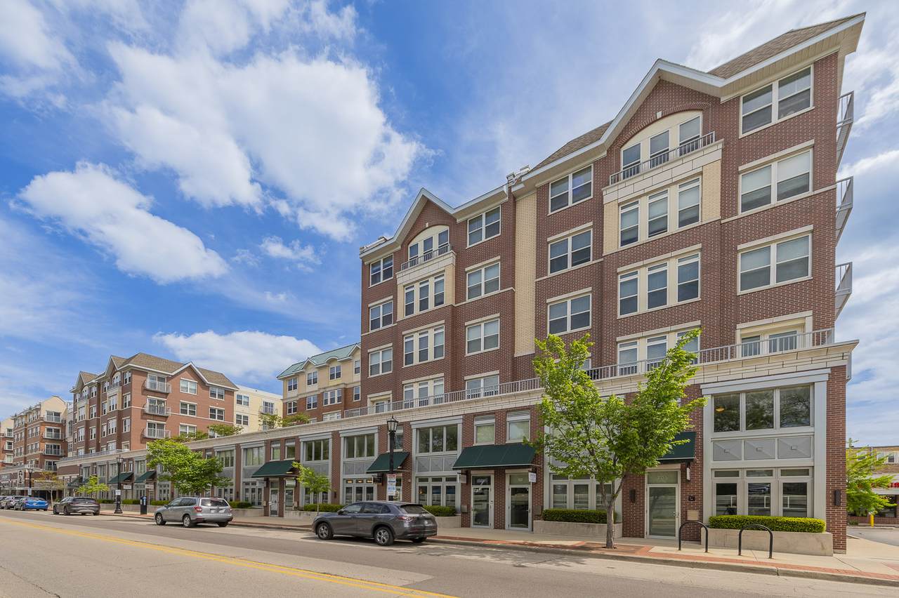 737 Chicago Avenue - Photo 1