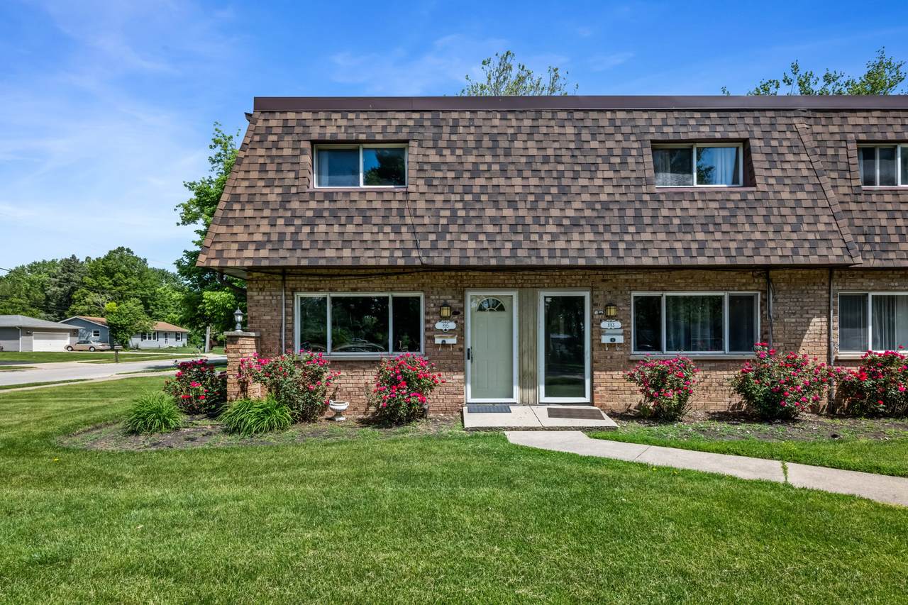 895 Richard Street - Photo 1
