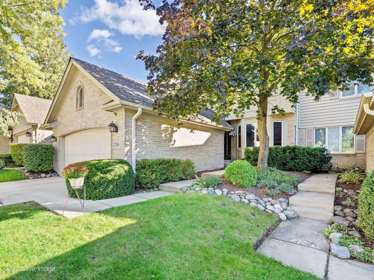 2255 Durand Drive - Photo 1