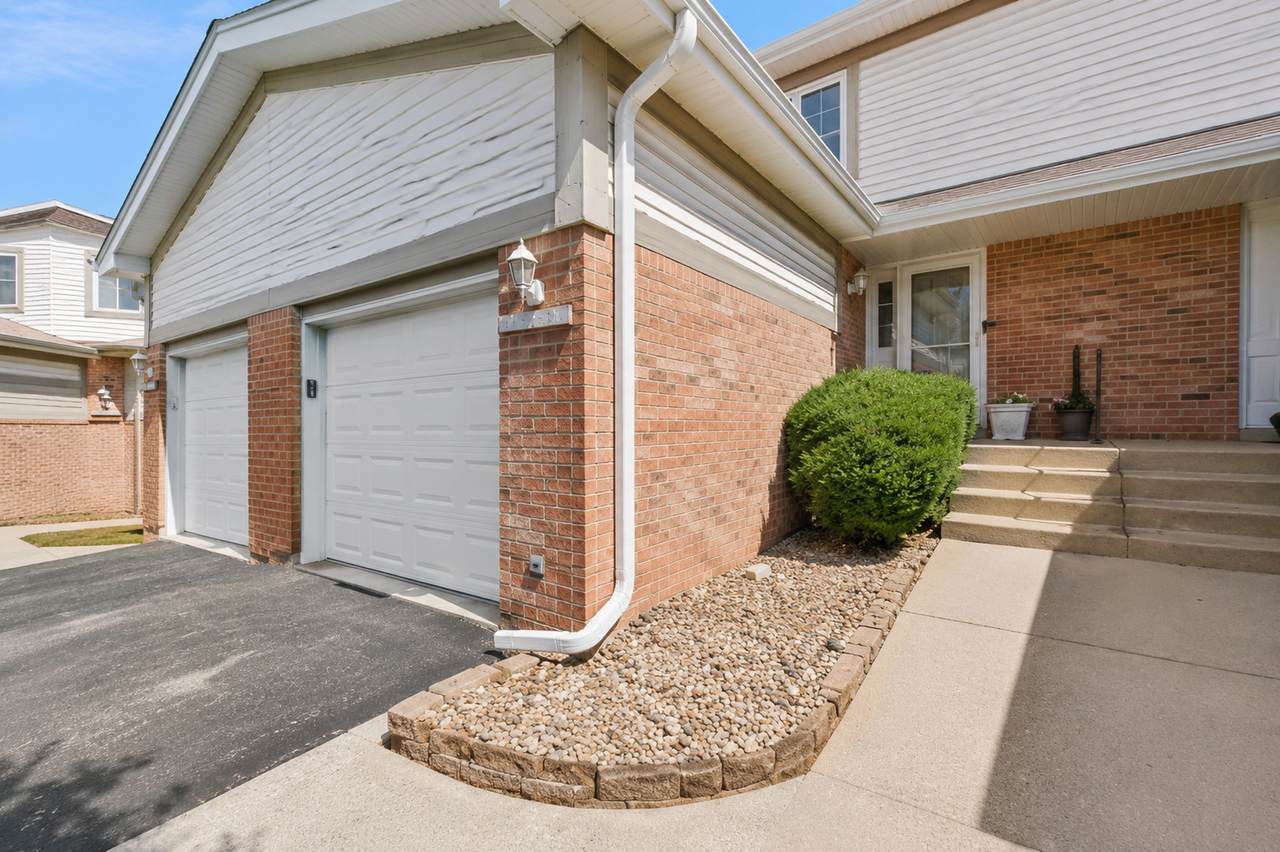 15931 Blackwater Court - Photo 1