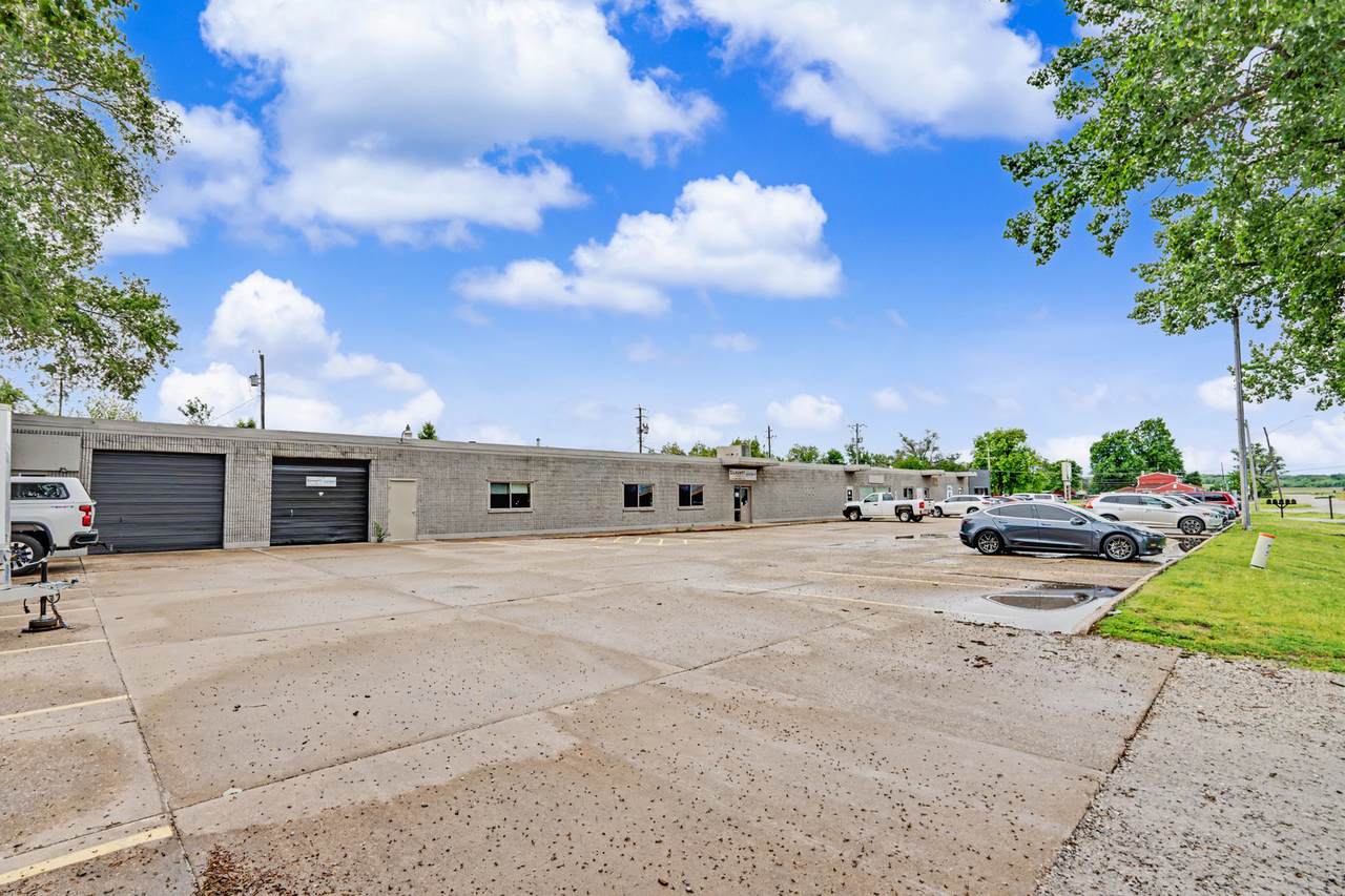 6810 34TH Street Court - Photo 1