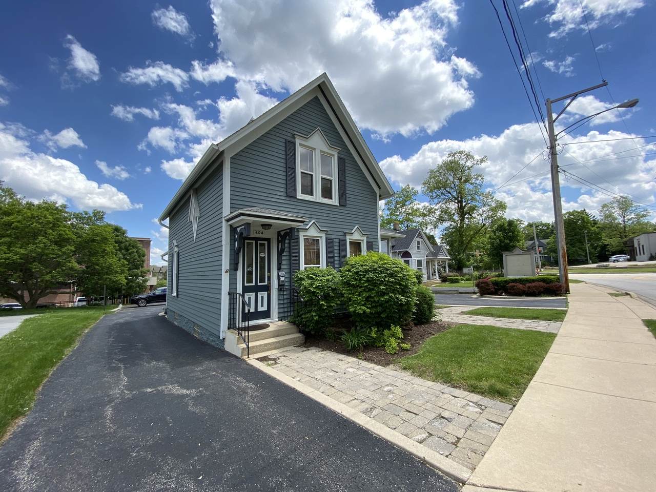 404 2nd Street - Photo 1
