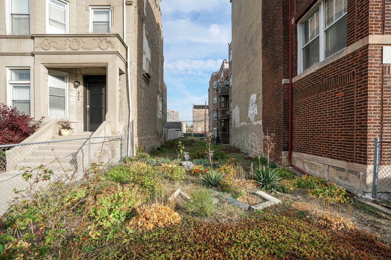 428 44th Street - Photo 1