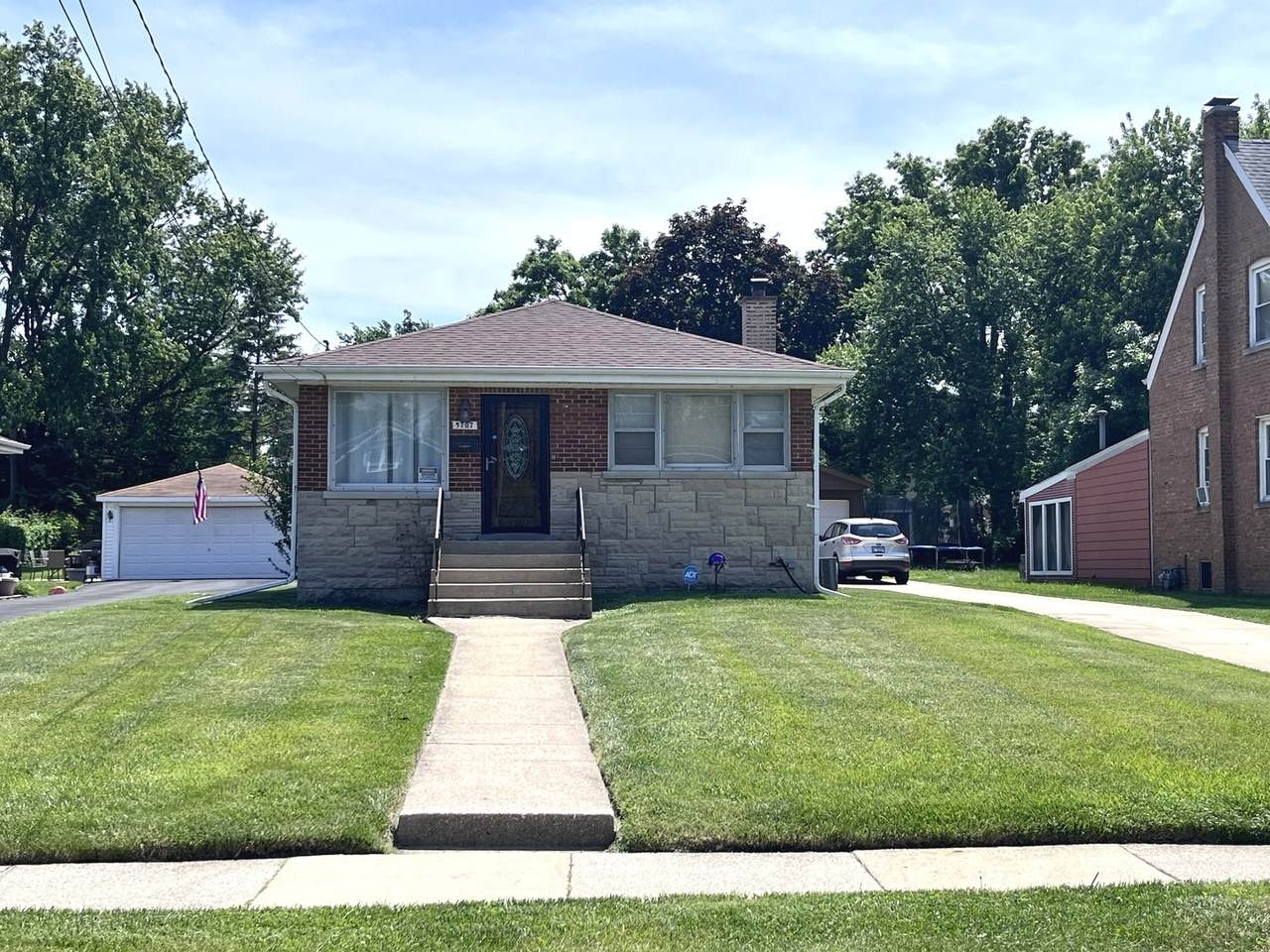 5707 Bohlander Avenue - Photo 1