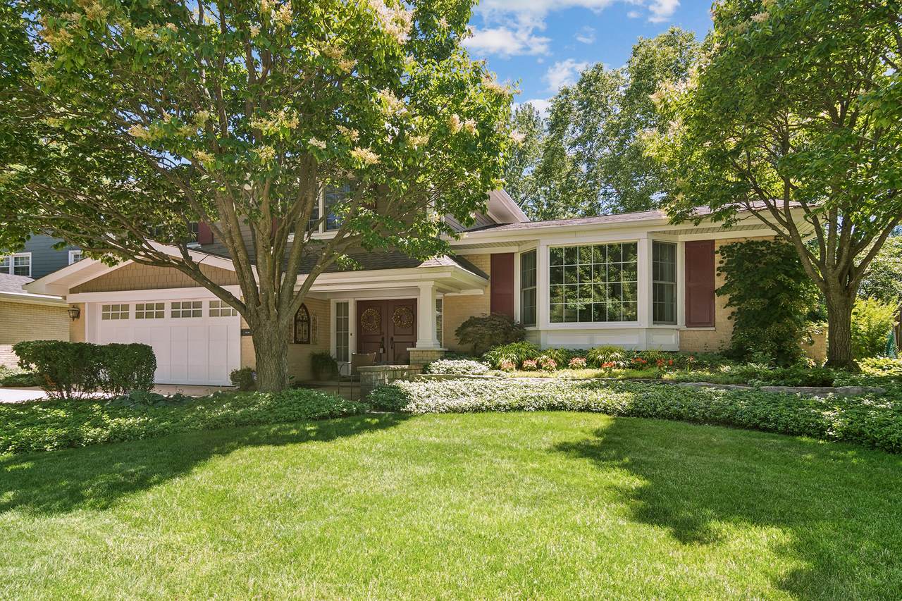 1019 Waverly Drive - Photo 1