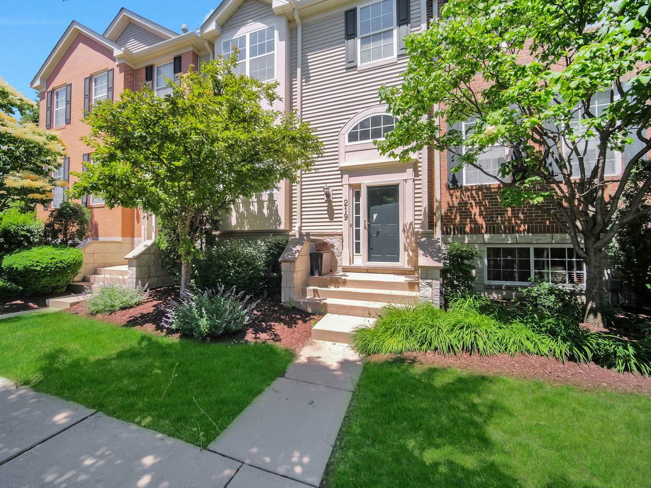 219 Willow Boulevard - Photo 1