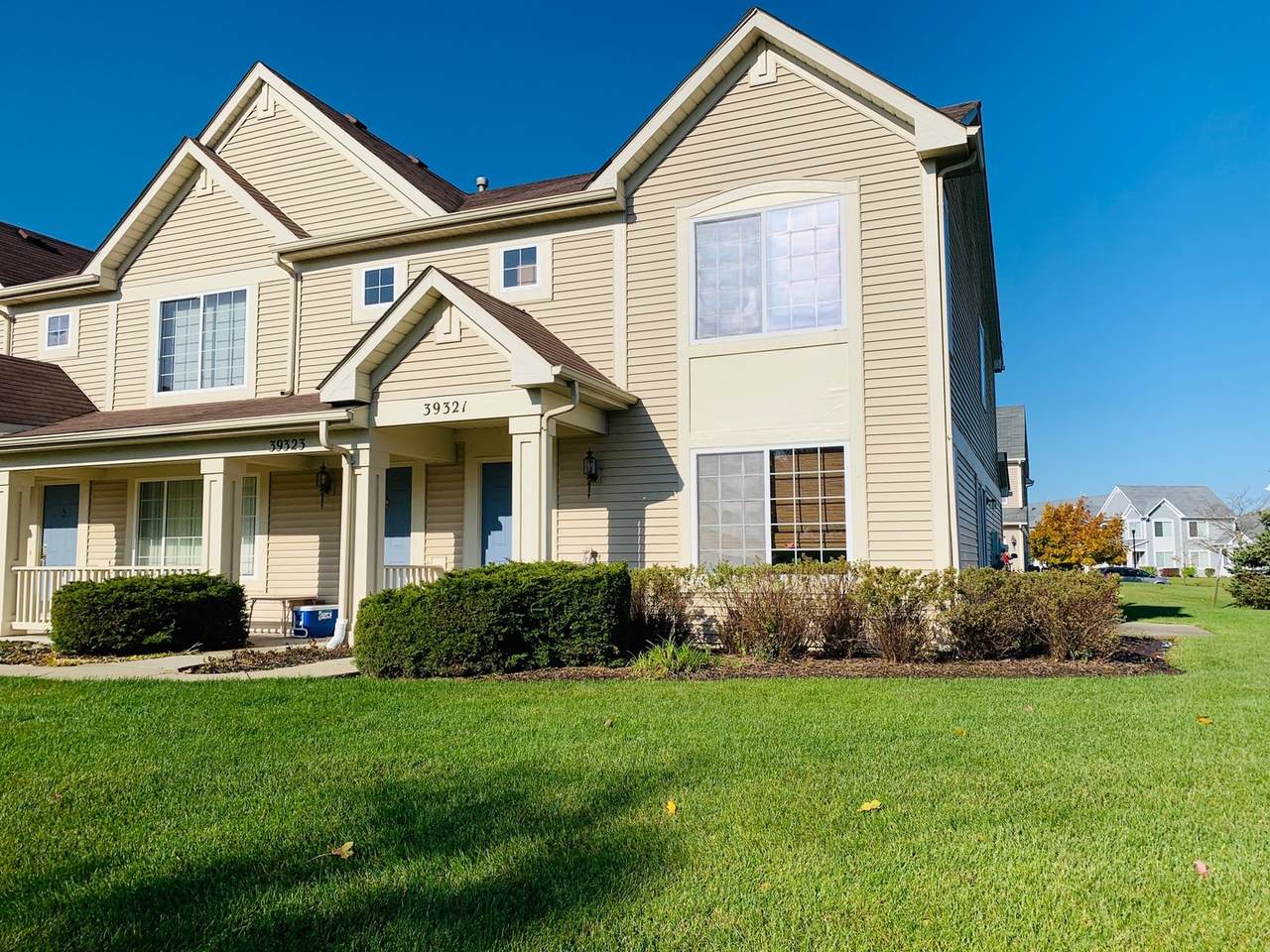 39321 Melbourne Court - Photo 1