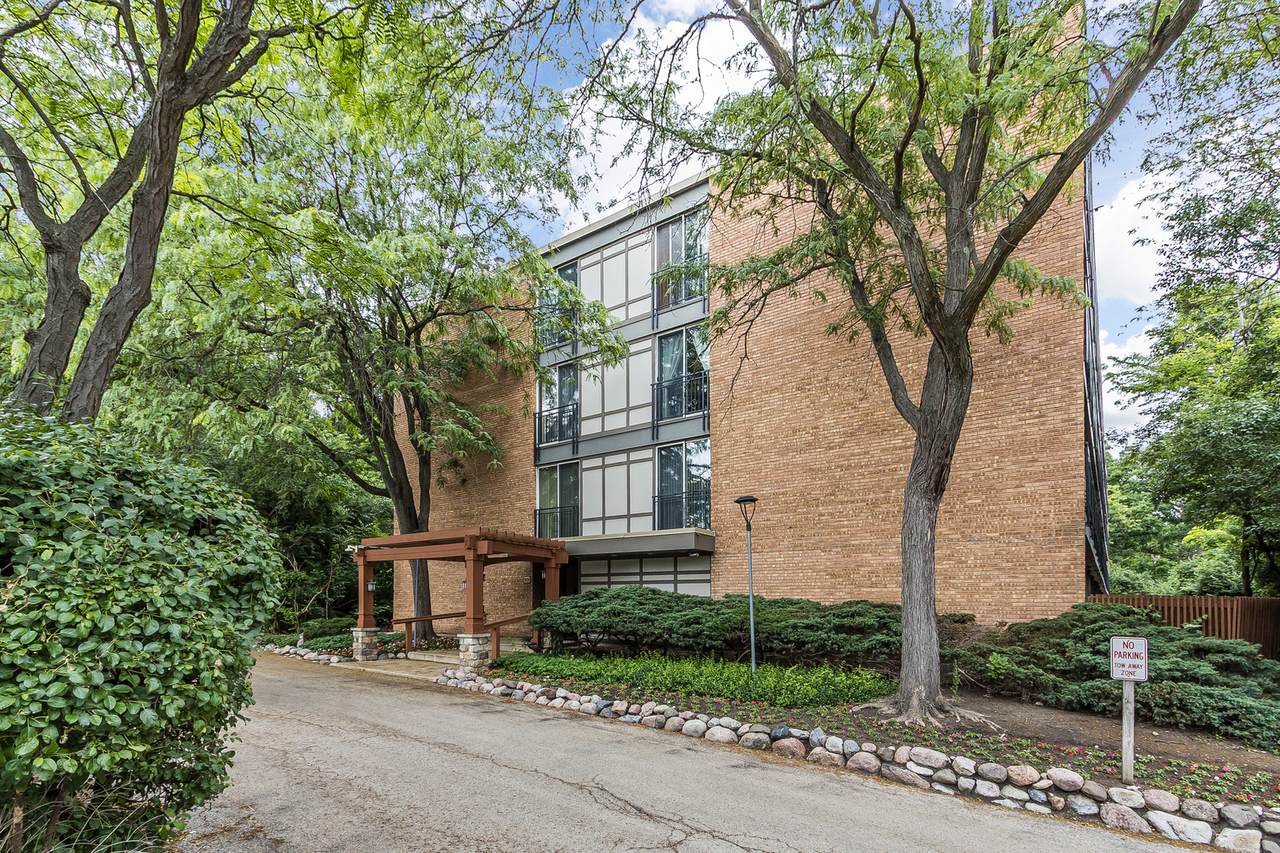 5830 Oakwood Drive - Photo 1