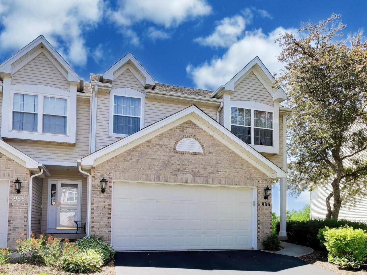 986 Viewpoint Drive - Photo 1