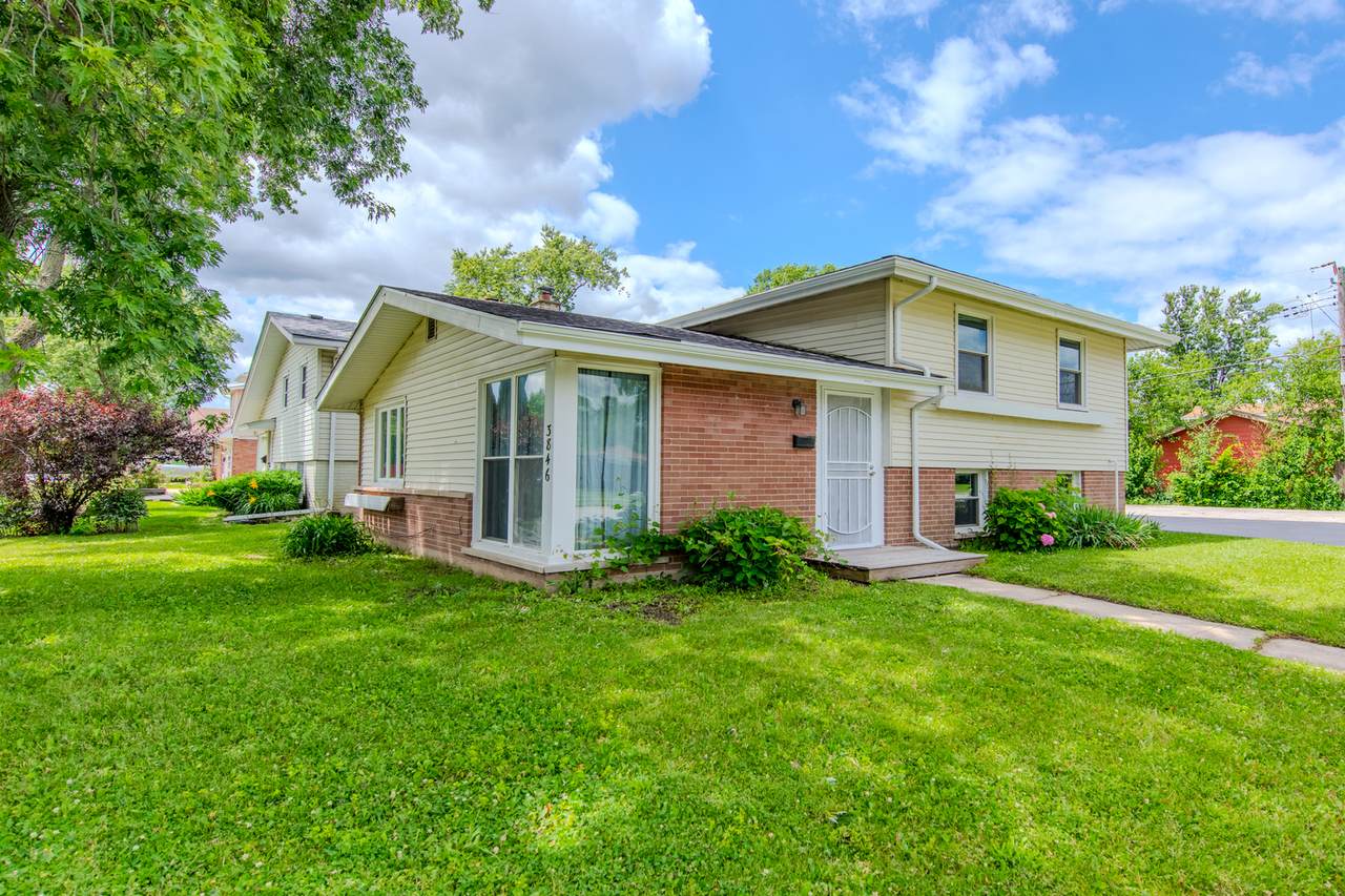 3846 169th Street - Photo 1