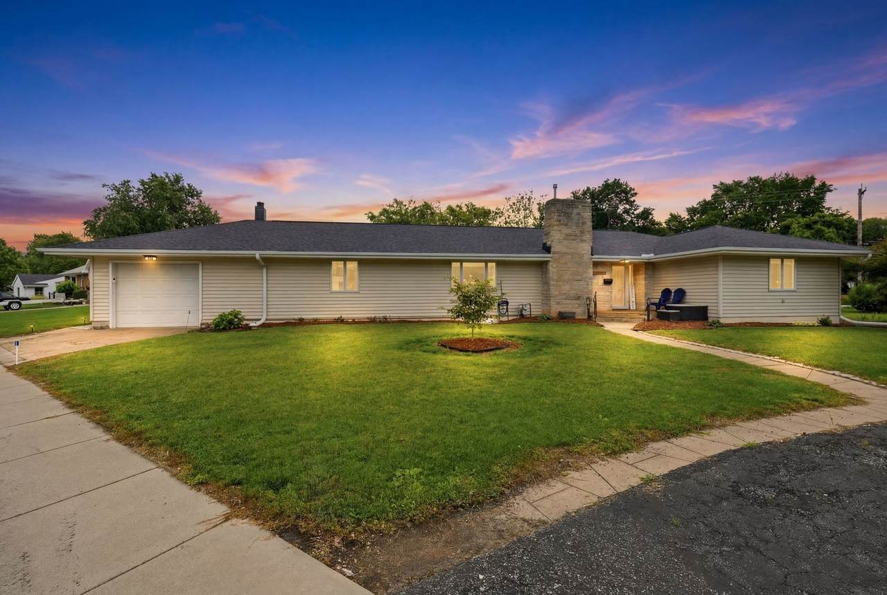 211 Willow Street - Photo 1